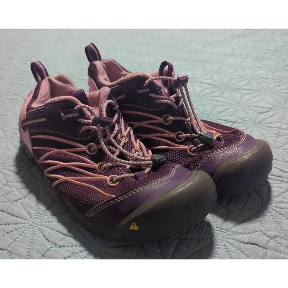 Keens Kids Chandler CNX Sz 5 Purple